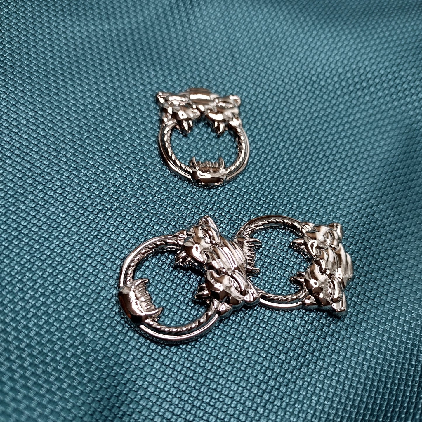 Fighting lion bracelet *blank charm*