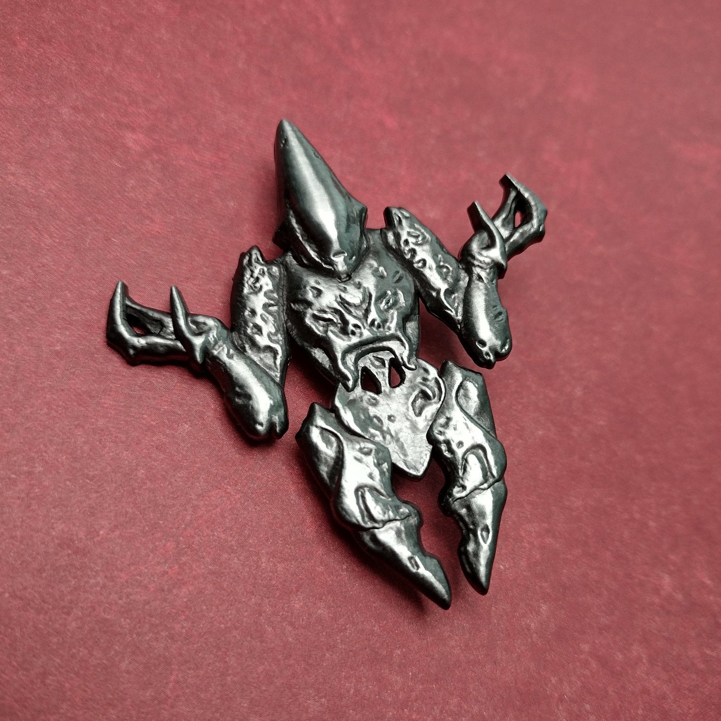 Thrall statue 3D pin